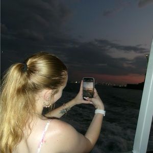 Meet your Posher, Madelyn